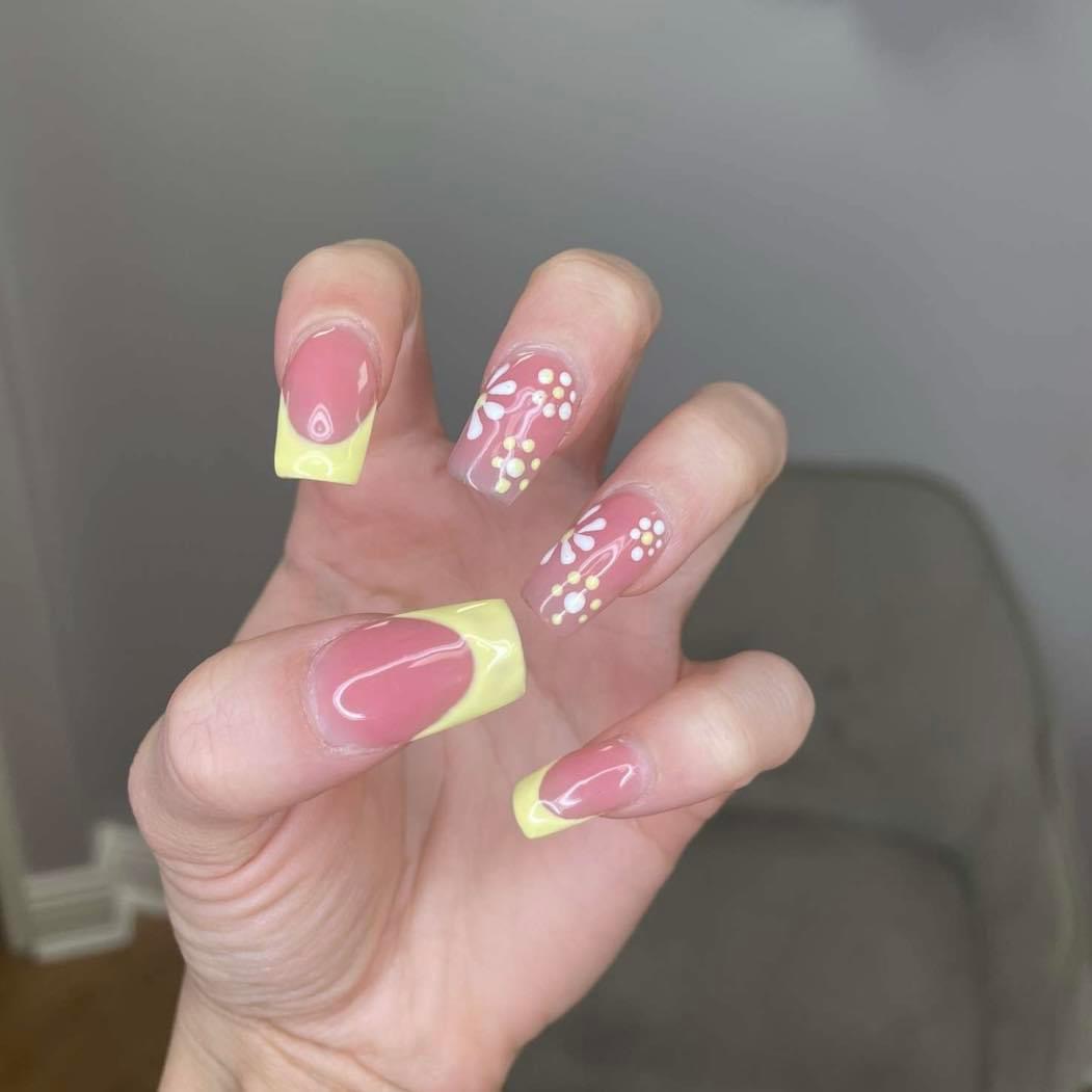 Bee beautiful beauty and tanning salon · Photos 4